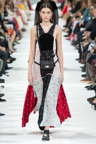Look 36